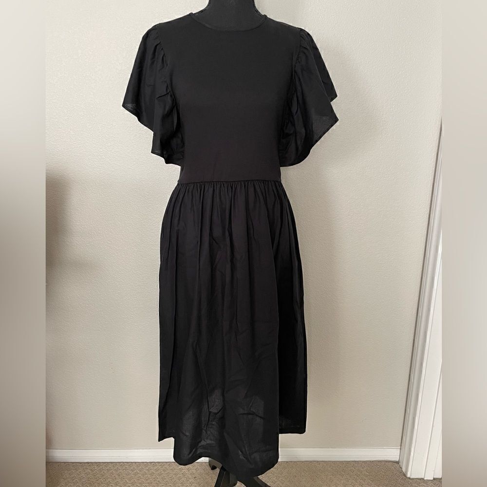 NWT Zara Ruffled Sleeve Dress